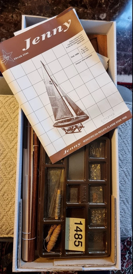 "JENNY" art. MV 54  -  Amati, kit di montaggio in legno, scala 1:12. Nuovo! - Immagine 4 di 4