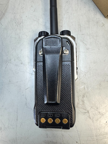 Hytera PD602 um UHF 400-527 Mhz with accessories, great condition - Afbeelding 5 van 12