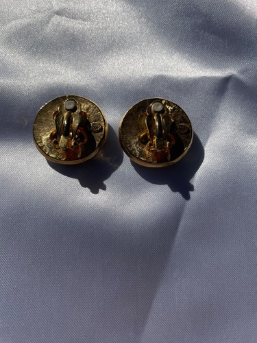 KENNETH LANE VINTAGE ART DECO GREEN FAUX JADE BLACK ENAMEL CRYSTAL CLIP EARRINGS - Picture 5 of 13