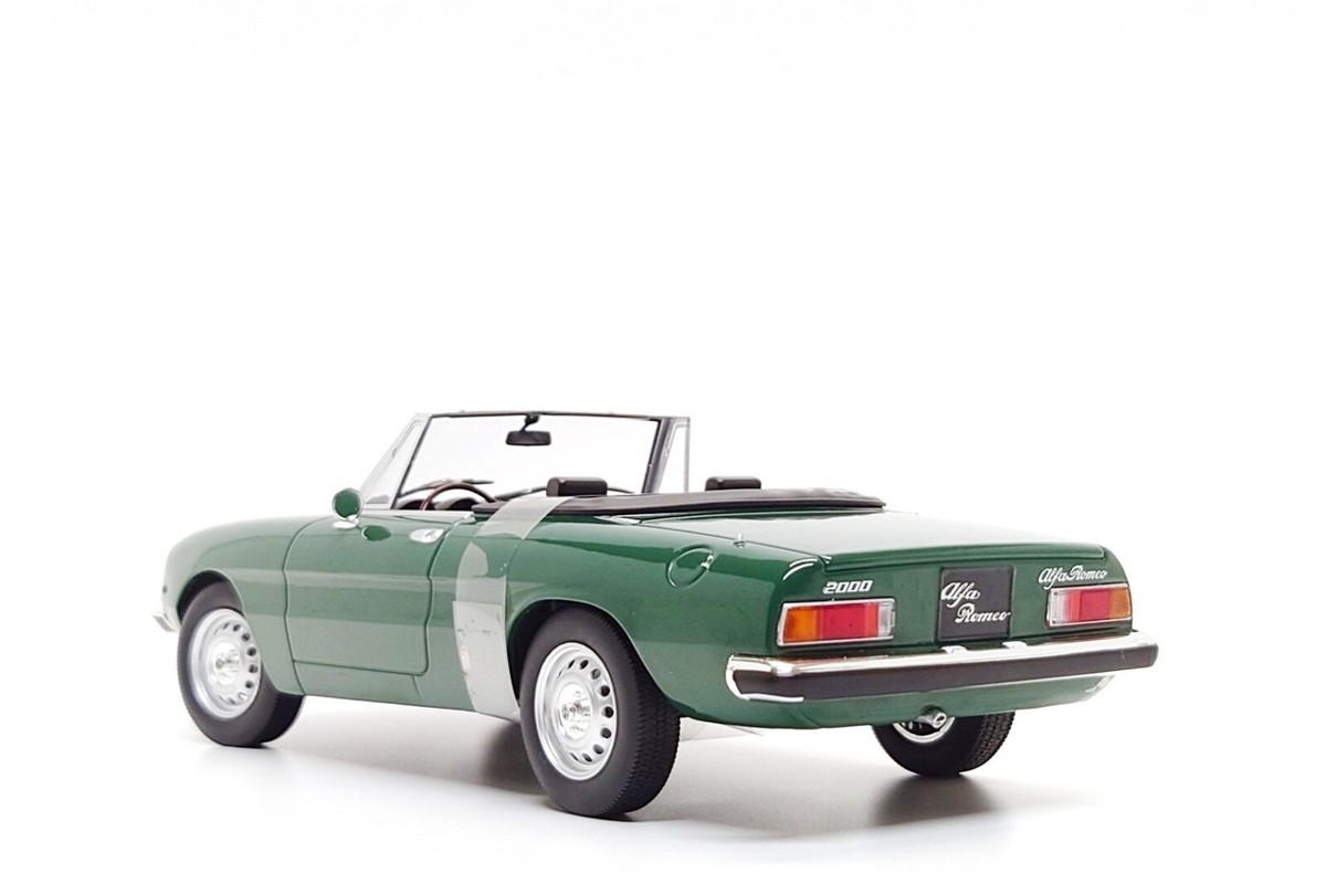 Norev 1:18 1978 Alfa Romeo 2000 Spider in Verde Inglese | eBay