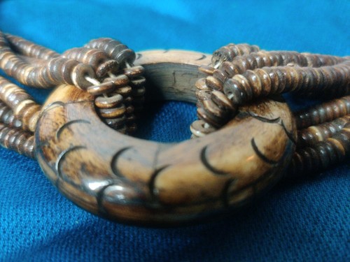 *RARA* Collana Marrone Vintage Africana Intagliata a Mano/Nigeria Lunga 26 Pollici! - Foto 2 di 12