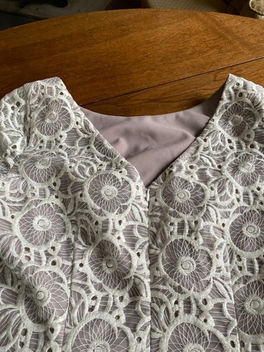 Fenn Wright Manson White Lacey Dress with Beige Underslip size 14 - Picture 4 of 9