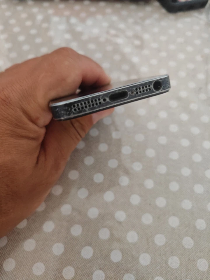 Apple iPhone 5 A1429 16gb Nero Black 3111 - Immagine 3 di 4