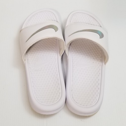 Sandalias Nike Benassi JDI DA 2544-100 blancas iridiscentes para mujer talla 9 sin cordones - Imagen 9 de 14