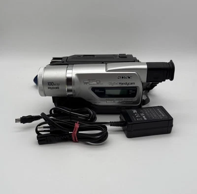 Sony DCR-TR8000E PAL Digital 8 (Hi8, Video8 kompatibel) Handycam Camcorder - Bild 1 von 4