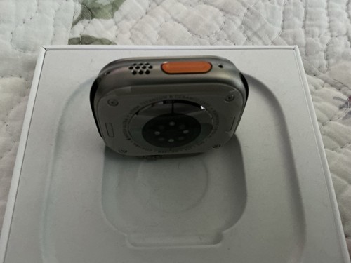 Apple Watch Ultra 2 49mm Titanium Case with Trail Loop - Blue/BlkMedium (GPS... - Photo 5 sur 12