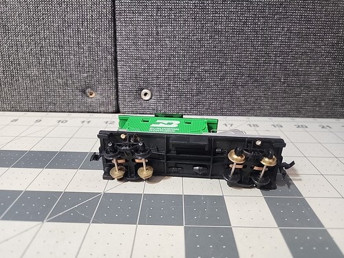 HO Tyco Burlington Northern Operating Floodlight Car Green #346 Working - Picture 14 of 16