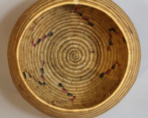 14" Large Antique Alaskan Native Yupik Hooper Bay Coil Woven Basket c. 1935 - Picture 8 of 16