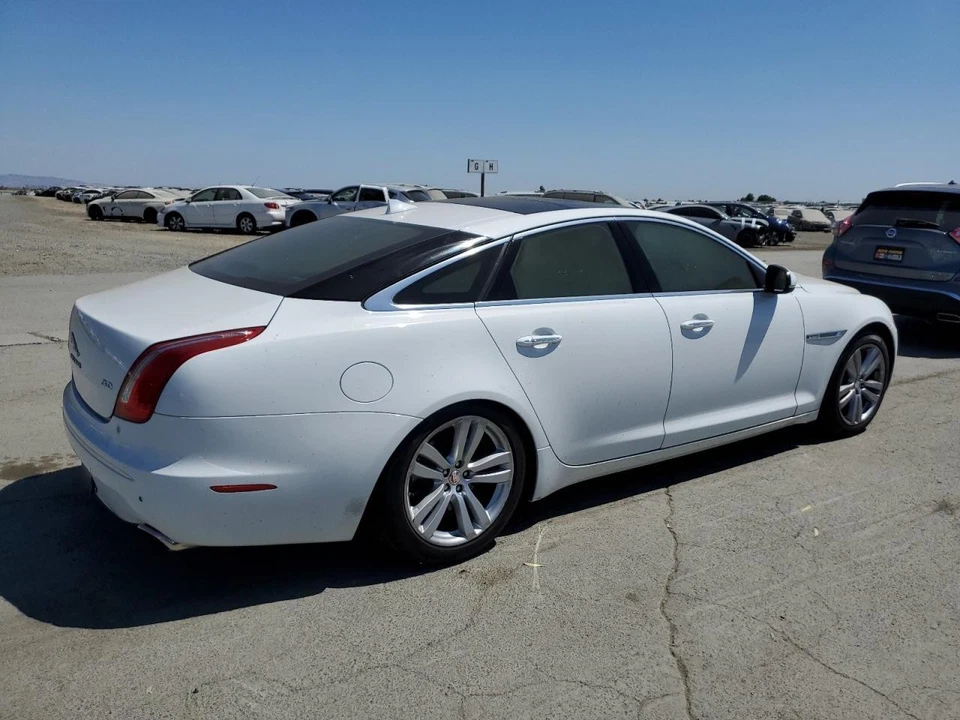 Guardabarros delantero derecho usado se adapta a: Jaguar Xj 2015 delantero derecho grado A Foto 4 de 4