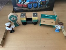 Authentic Fisher-Price Wood Thomas Train Knapford Station Accessories VGUC