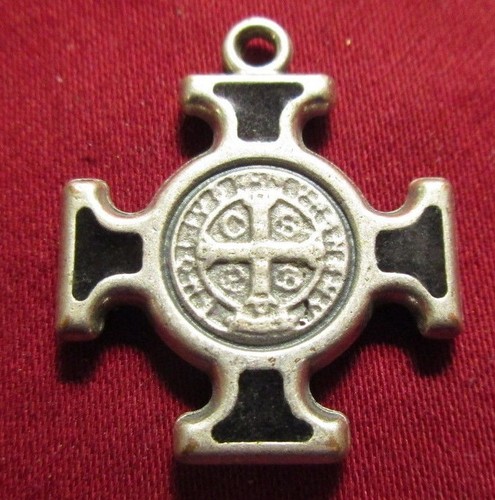 St Benedict Cross Black Enamel Silvertone Excellent Used Condition - Bild 2 von 2