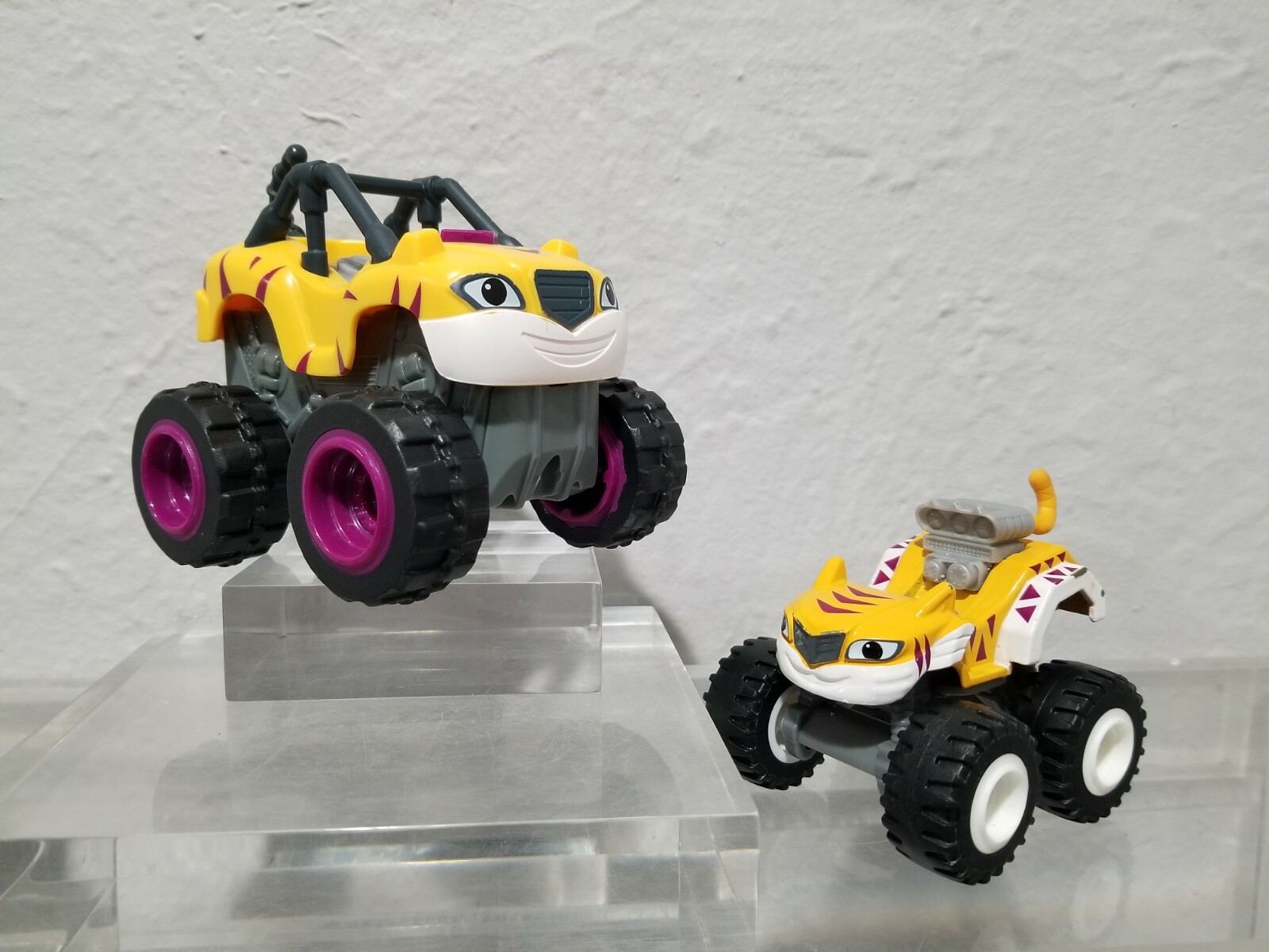 stripes monster machine