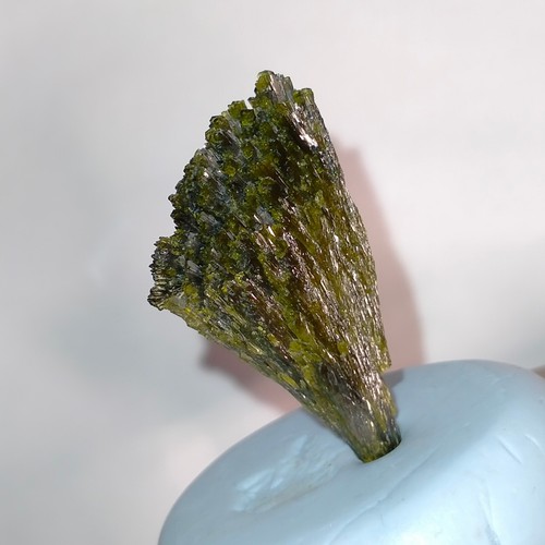 Epidote crystal clusters fan shapes raw natural mineral specimens bundle 124ct - Picture 3 of 9