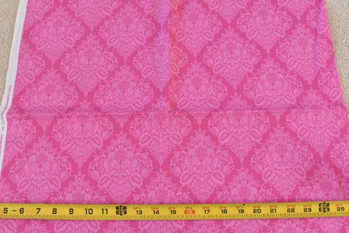 20" Long, Pink Floral on Pink Lattice Quilt Cotton/Fabric Traditions, P3248 - Picture 3 of 5