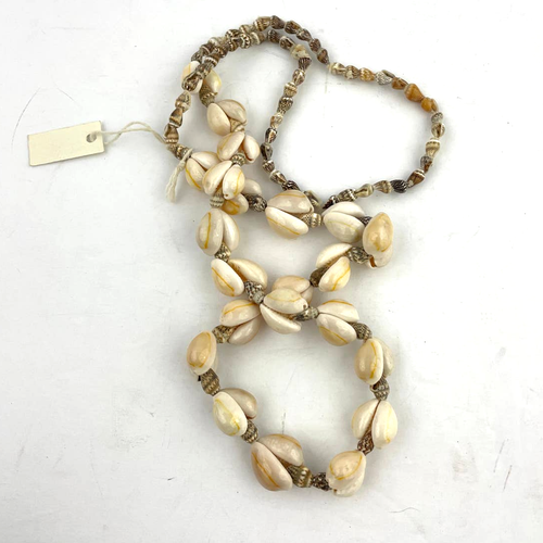 VTG Cowrie Shells Natural Seashells Beaded Long Necklace Handmade 32" - Picture 4 of 8