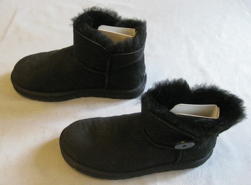 UGG Mini Bailey Button NEU Stiefel; Gr. 8; Damen schwarz; 3352 neu im Karton - Bild 4 von 11