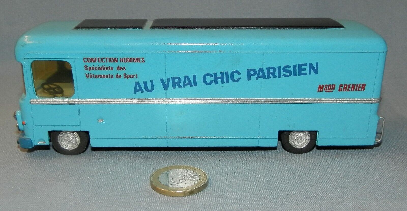 Foto 5 di 10