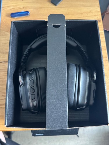 Logitech G935 Lightsync Wireless Gaming Headset - Schwarz (981-000742) - Afbeelding 4 van 5
