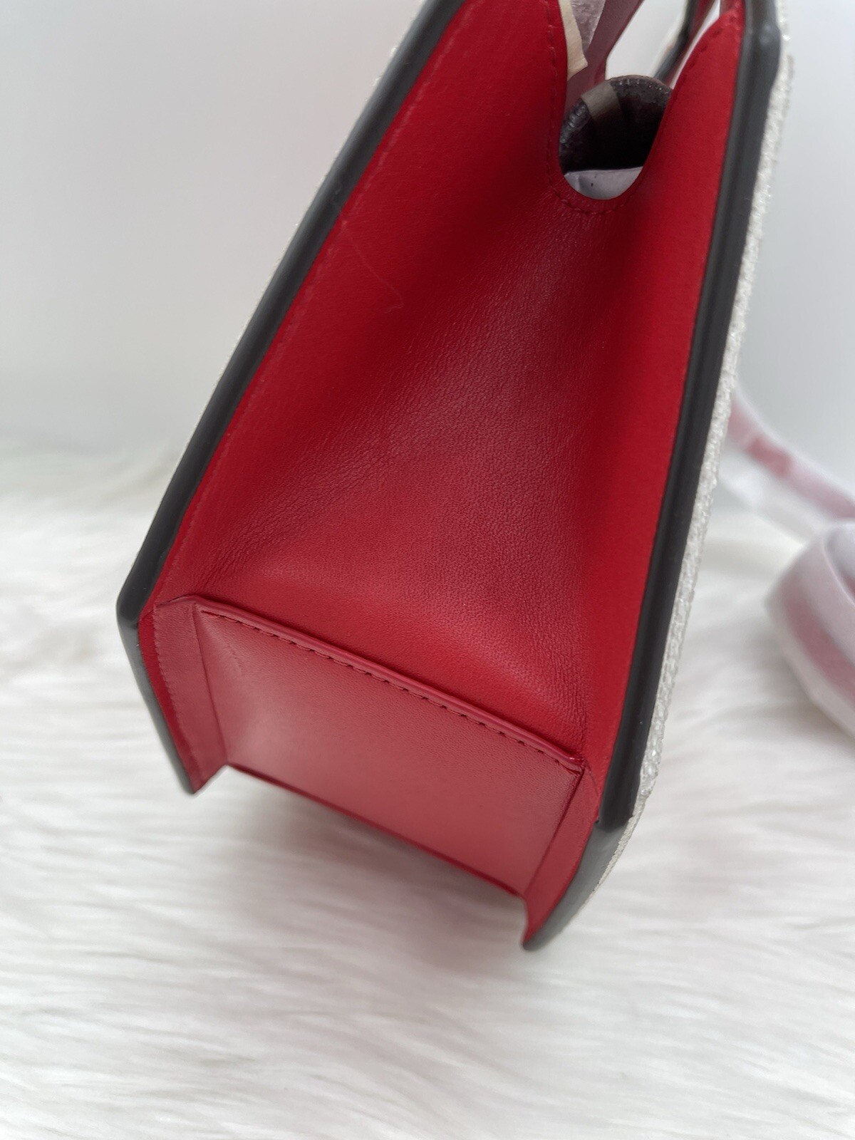 Foto 9 di 22