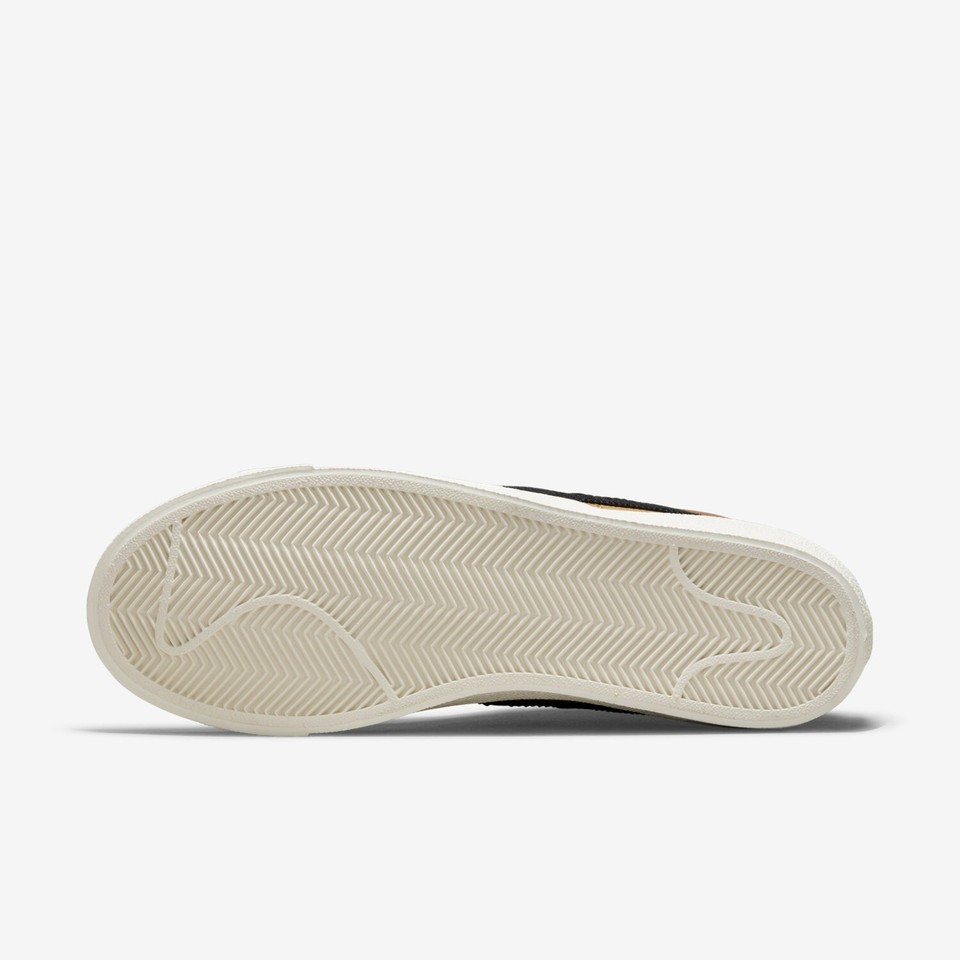 Women's Nike Blazer Mid '77 5.5 DO6683200 Mushroom Ale Brown Sail