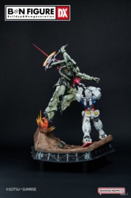 BANDAI - Gundam 1979 BN FIGURE DX RX-78-2 GUNDAM VS MS-06F BANDAI - Gundam 1979 BN FIGURE DX RX-78-2 GUNDAM VS MS-06F