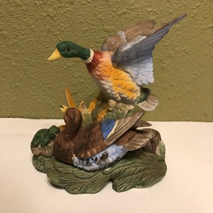 Vintage-ROYAL-CROWN-Ceramic-Ducks-amp-Frog-Figurine-Statue-J-Byron-Signed