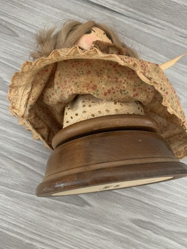 Vintage Holz Spielpuppe Reuge Schweizer Musikwerk. Twist For Music. Selten - Bild 7 von 8