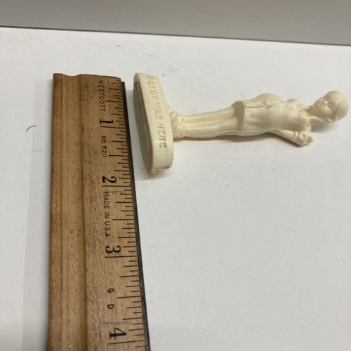 Kilroy Was Here Vintage Pregnant Girl Figure Sculpture - Picture 6 of 6