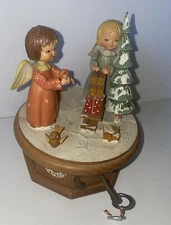 Vintage Thorens Movement “O Christmas Tree” Anri Music Box