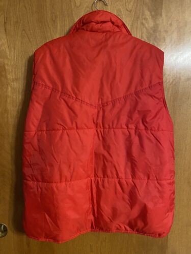 Men’s Vintage Wrangler Red Puffer Vest Size Large - Picture 3 of 3