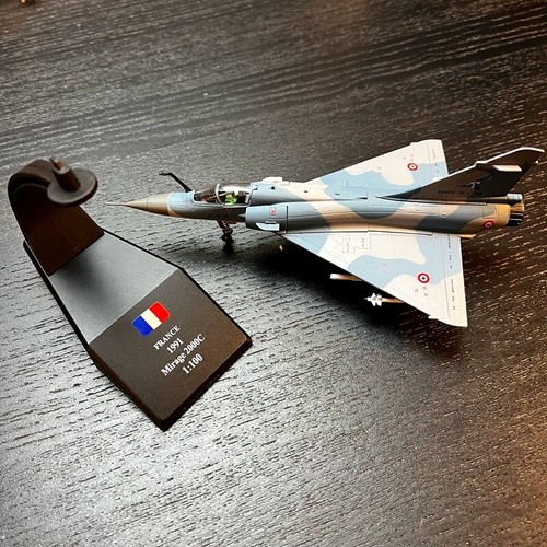 Avión de combate Dassault Mirage 2000 modelo militar fundido a presión de aleación a escala 1:100 - Imagen 8 de 32