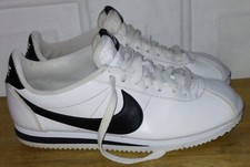 NIKE 807471-101 Women’s Classic Cortez White/Black Shoes Sneakers. Size 9