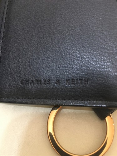 Charles & Keith ladies black faux leather folding purse - Picture 3 of 9