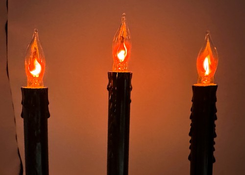 Halloween Black Glitter Spider Webs Candelabra 3 Candles Flicker Bulbs Box VIDEO - Picture 2 of 18