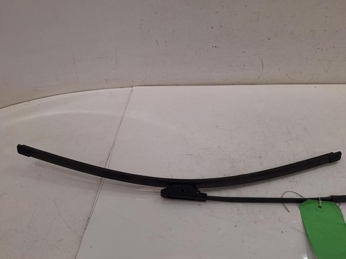 2010 RENAULT CLIO 3 O/S Drivers Right front WIPER ARM - Picture 2 of 6