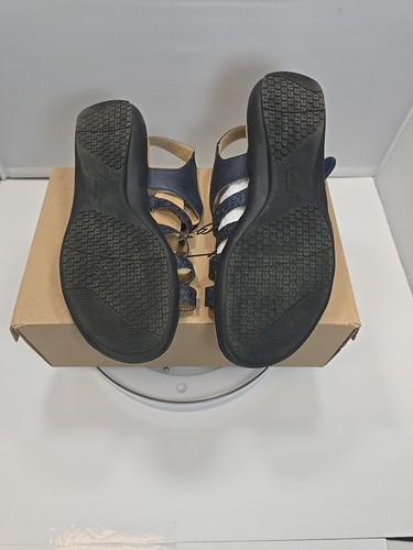 Damenschuhe Größe 10,5 W Trotters Tiki Tool Lederriemen-Sandalen T2423-400 marineblau - Bild 10 von 13