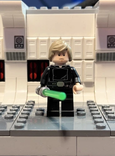 LEGO Luke Skywalker Minifigure 75352 Star Wars Emperors Throne Room Diorama
