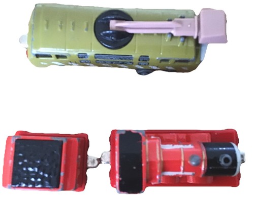 THOMAS & FRIENDS TANE ‘N’ PLAY Die Cast Set JAMES & TENDER And DIESEL 10 - Picture 5 of 6