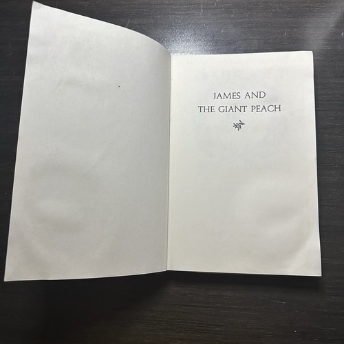 James and the Giant Peach - Roald Dahl - 1st Edition RARE BLUE CLOTH BOARDS 1961 - Picture 11 of 19
