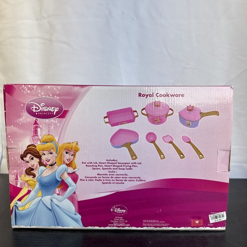 DISNEY PRINCESS ROYAL COOKWARE PLAY SET DISNEY STORE EXCLUSIVE 2008 NIB RARE - Picture 4 of 10