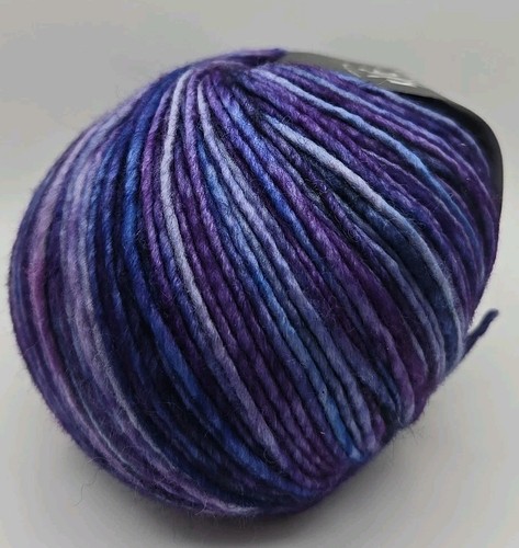 K & C Luxe Superwash 100% Merino Wool Yarn MIDNIGHT Color 3.5oz Fine Weight#2 - Picture 3 of 7