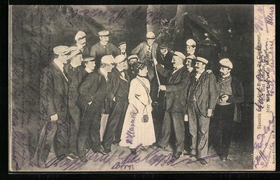 Postcard Students with Lady, Saxonia Compliments Saxo-Borussia 