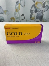 Kodak Professional Gold 200 Color Negative Film (120 Roll Film, 5-Pack)