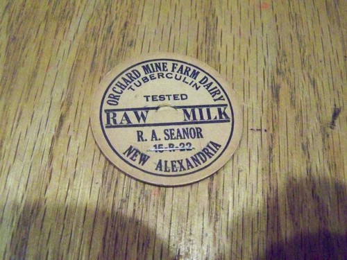 ORCHARD MINE FARM DAIRY NEW ALEXANDRIA R.A. SEANOR MILK BOTTLE CAP DAIRY
