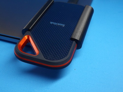 Perfect Sandisk Extreme Pro SSD Laptop Mount! (NO STICK, No Magnet, Secure) - Picture 3 of 10