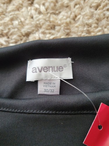 Avenue Shirt Women's size 30/32 Black Sleeve Blouse Tee Notch Neck NWT - Picture 2 of 7
