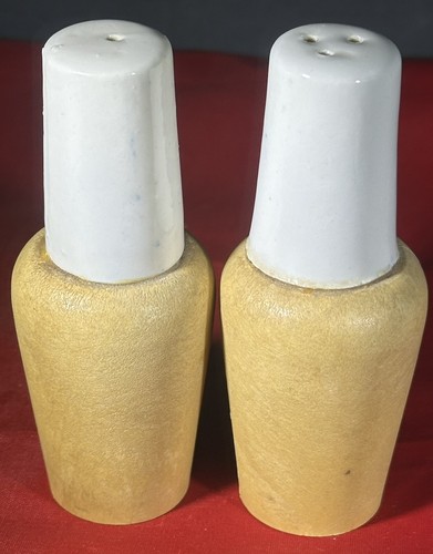 Delft Blue & White Porcelain and Wood Salt & Pepper Shakers Dutch Windmills EUC - Picture 7 of 9