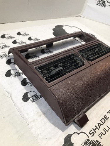 1988-1994 Chevy/GMC Truck Radio Dash Bezel With Vents OEM P/N 15956434 - Picture 3 of 7