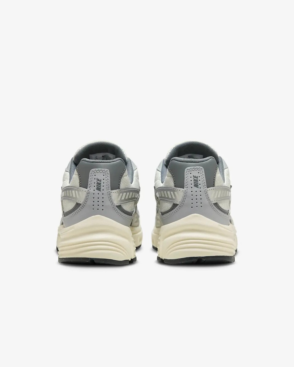 シューズ・サンダルその他 Nike Initiator Men's Running Shoes HQ1179-001 Amazon.com | Nike Initiator Men's Shoes (HQ1179-001, Light