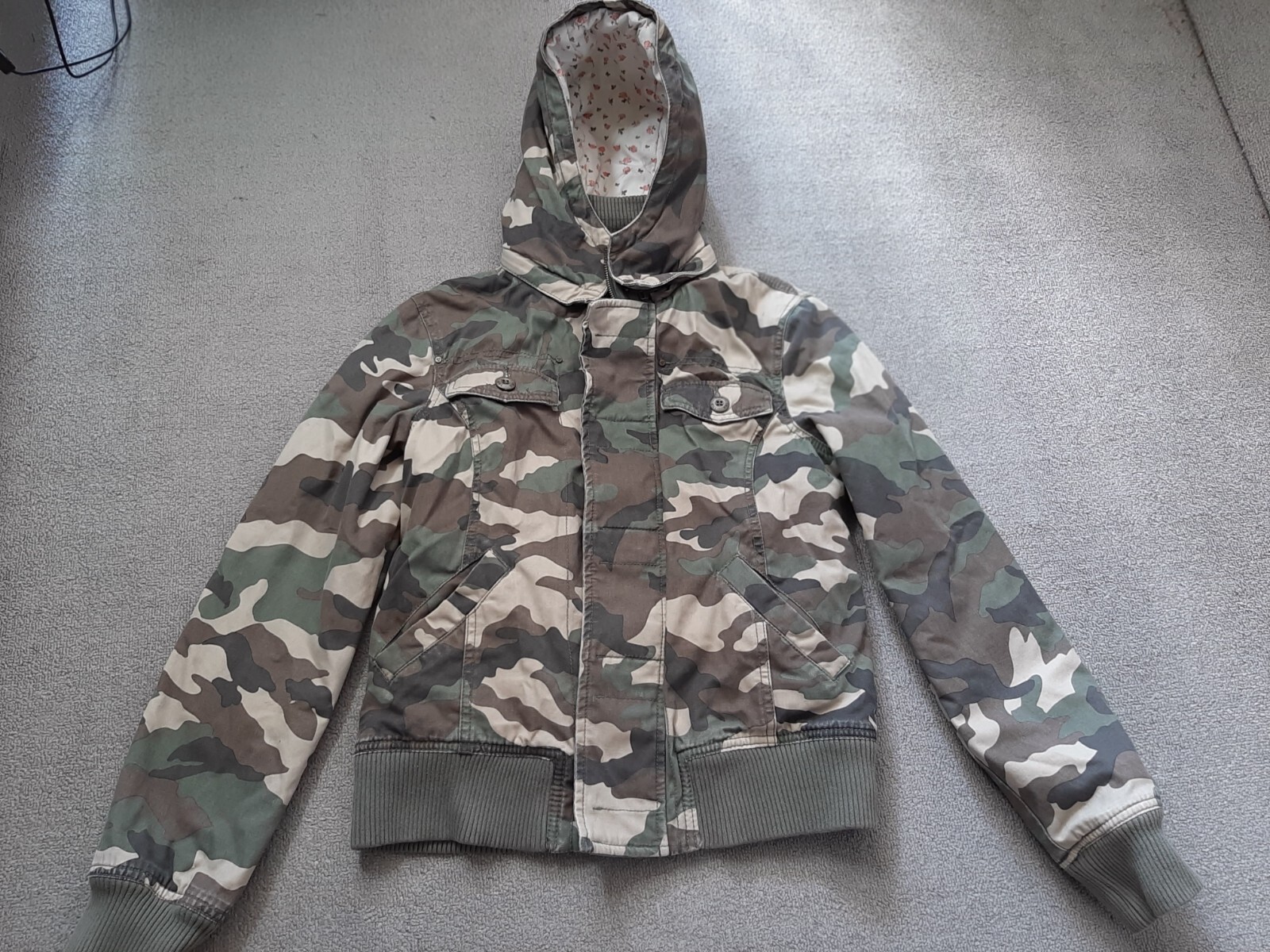 Picture 1 of 6